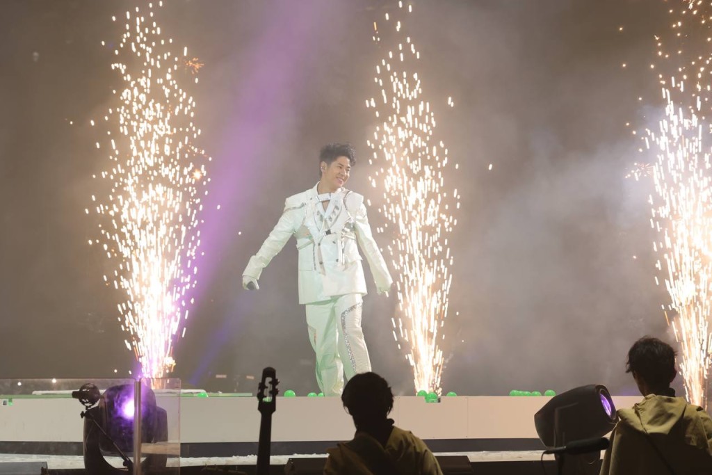 許廷鏗（Alfred）與fans一起迎接2023。